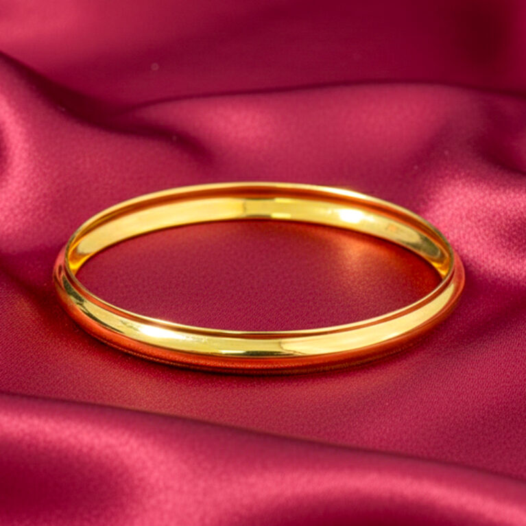 Sleek Rounded Golden Kada